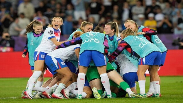 Final Euro Wanita 2025